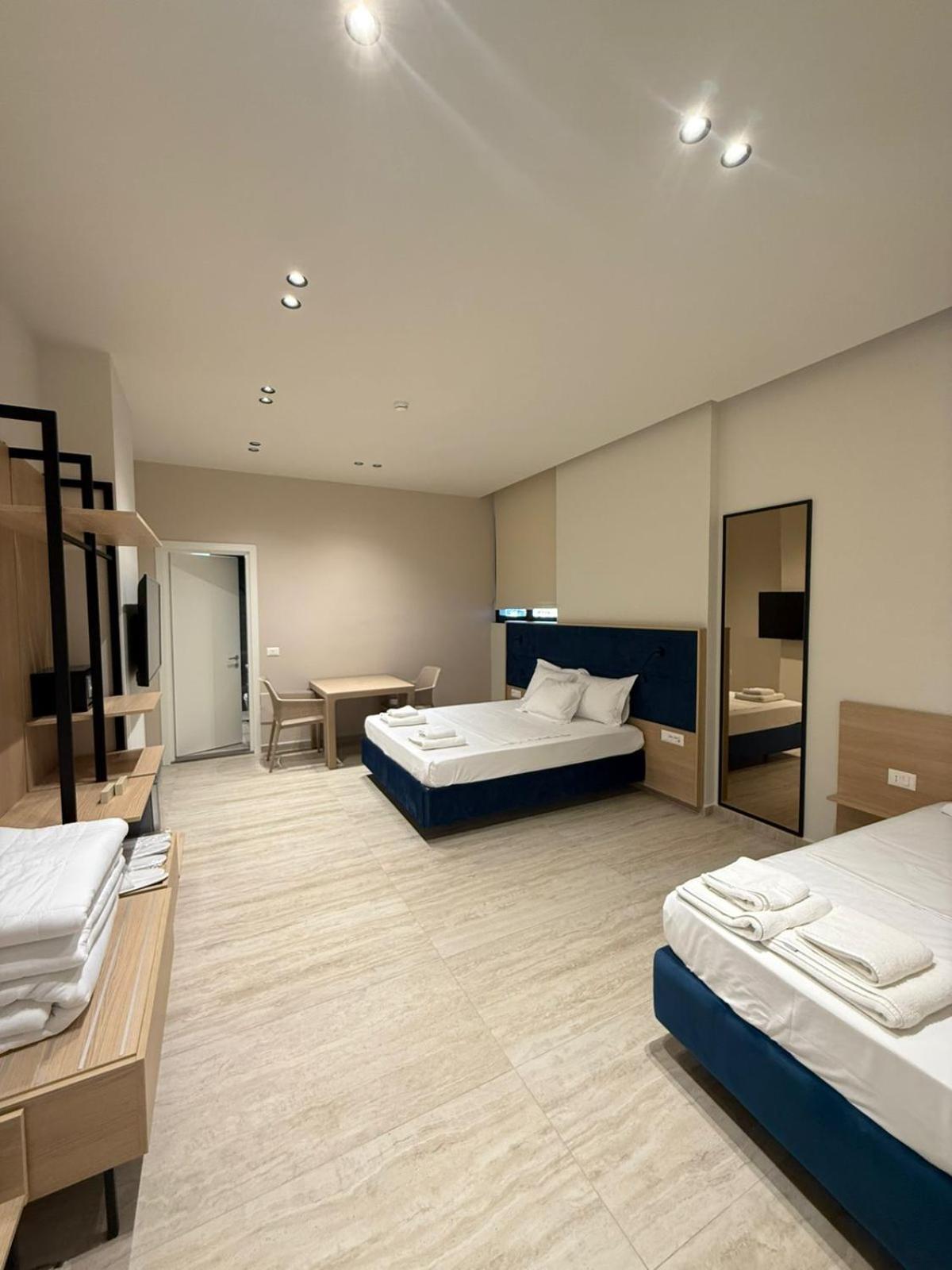 Reival Marina *